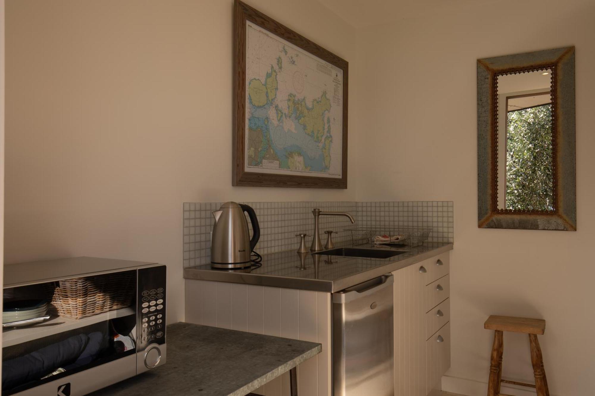 Waiheke Luxury Blue And Green Rooms Ostend Bagian luar foto